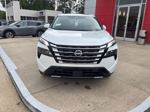 New 2026 Nissan Rogue Platinum AWD/4WD image 2