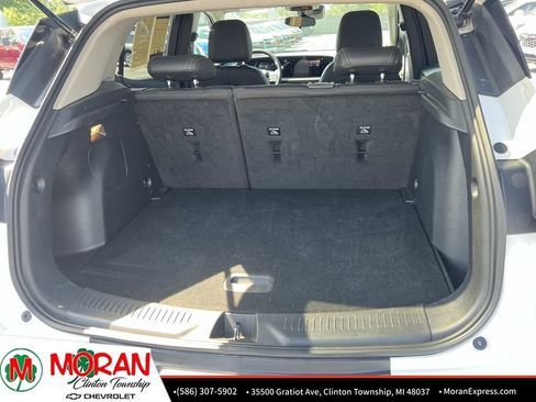 Used 2025 Buick Encore GX Preferred AWD/4WD image 12