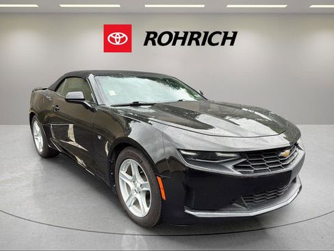 Used 2019 Chevrolet Camaro LT image 3