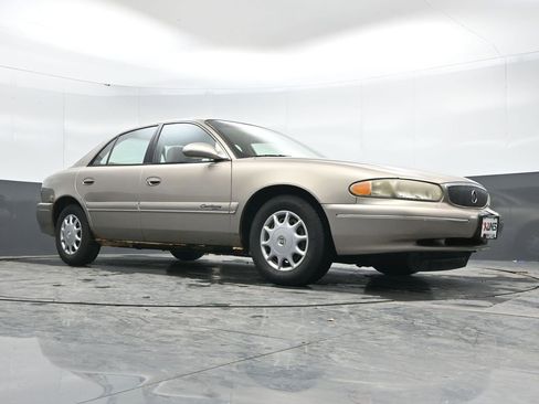 Used 2000 Buick Century Custom w/ Premium Opt Pkg image 36