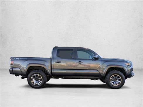 Used 2022 Toyota Tacoma TRD Sport image 4