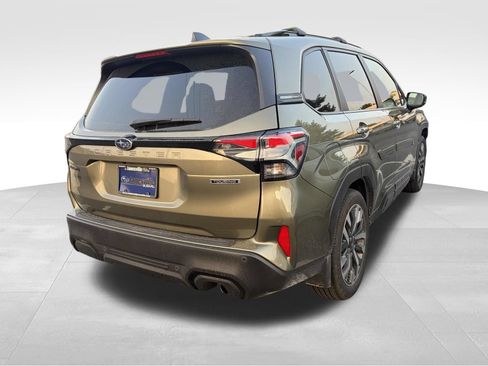 Used 2025 Subaru Forester Touring AWD/4WD image 4