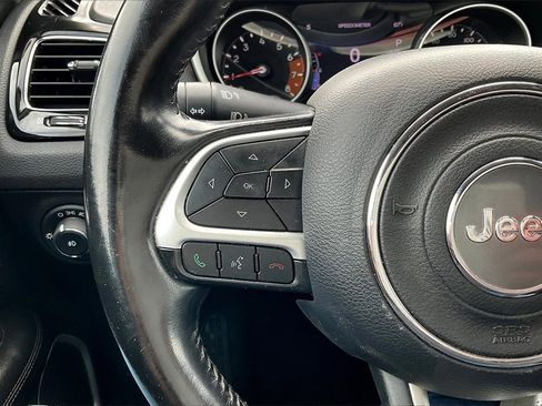 Used 2020 Jeep Compass Latitude image 17