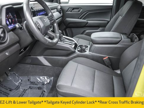 Used 2023 Chevrolet Colorado Trail Boss image 6