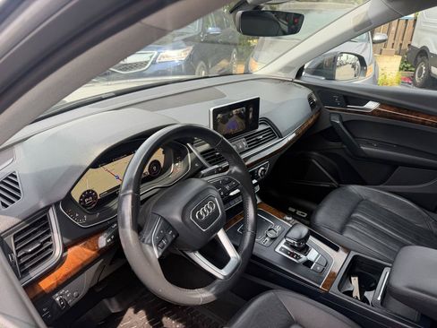 Used 2018 Audi Q5 2.0T Premium Plus w/ Premium Plus Package AWD/4WD image 13