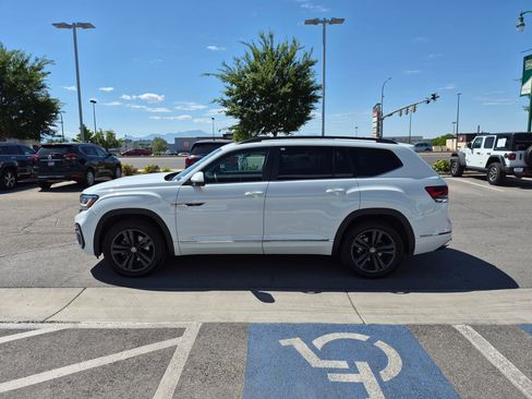 Used 2021 Volkswagen Atlas SE w/ Panoramic Sunroof Package AWD/4WD image 9