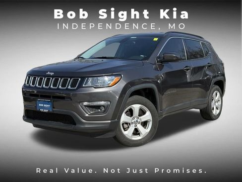 Used 2018 Jeep Compass Latitude w/ Cold Weather Group image 1