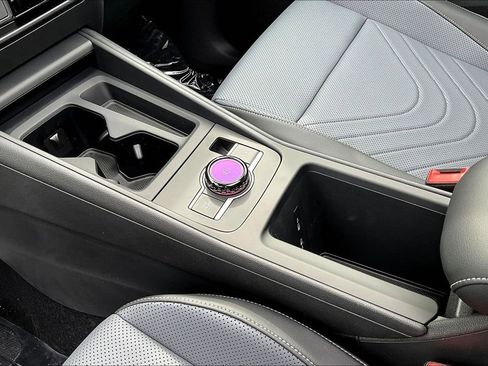 New 2026 Volkswagen Tiguan SE image 17