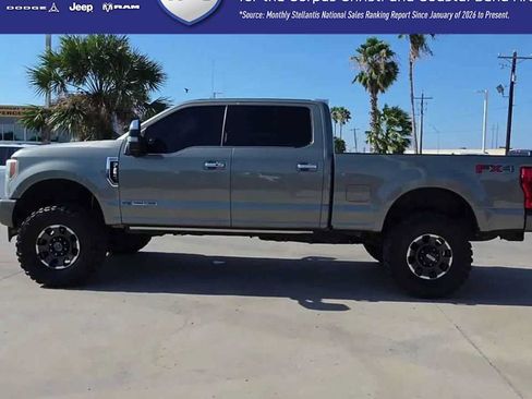 Used 2019 Ford F250 Platinum w/ FX4 Off-Road Package AWD/4WD image 5