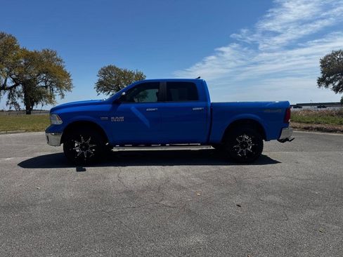 Used 2018 RAM 1500 SLT image 2