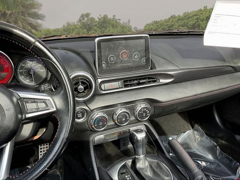 Used 2017 FIAT 124 Spider Abarth image 9