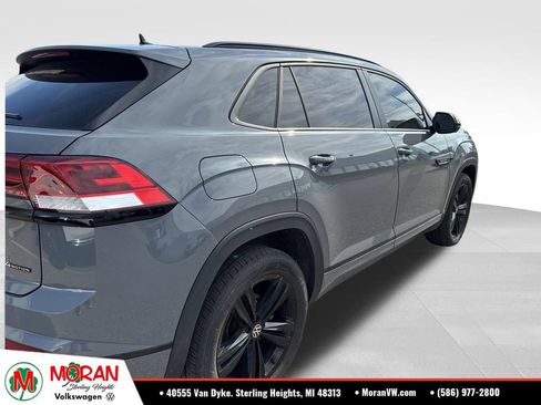 Used 2023 Volkswagen Atlas Cross Sport SEL R-Line AWD/4WD image 4