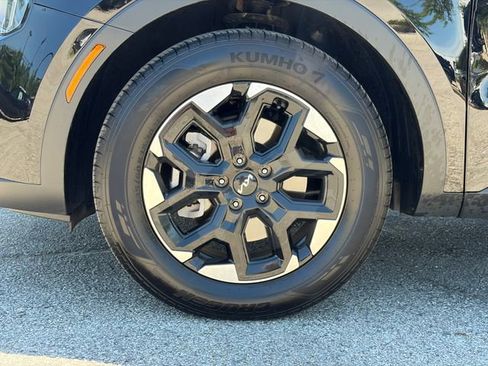 Certified 2025 Kia Sorento S FWD image 7