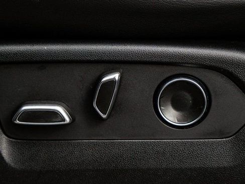 Used 2021 Cadillac Escalade ESV Sport w/ Driver Assist Tech Package image 24