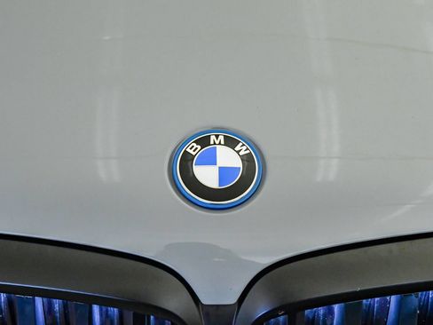 Certified 2024 BMW X5 xDrive50e w/ Executive Package AWD/4WD image 8