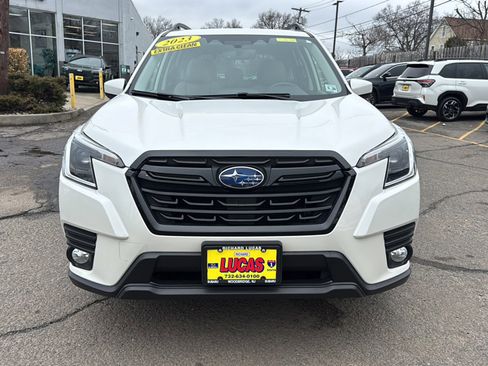 Used 2023 Subaru Forester Premium image 3