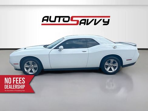 Used 2023 Dodge Challenger SXT RWD image 4