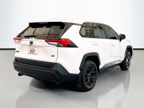 Used 2023 Toyota RAV4 LE FWD image 4