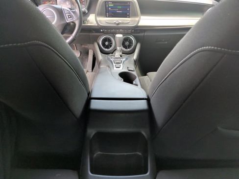 Used 2022 Chevrolet Camaro LT RWD image 27