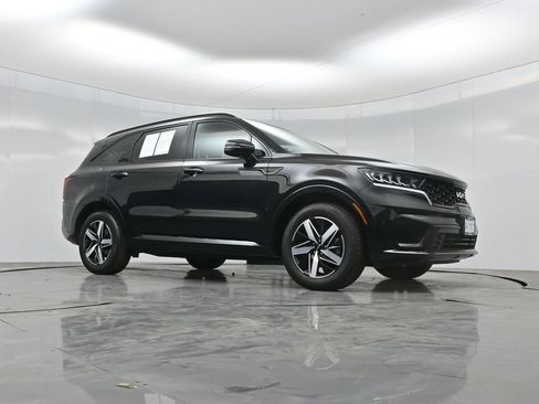 Used 2023 Kia Sorento S w/ Panoramic Sunroof Package FWD image 2
