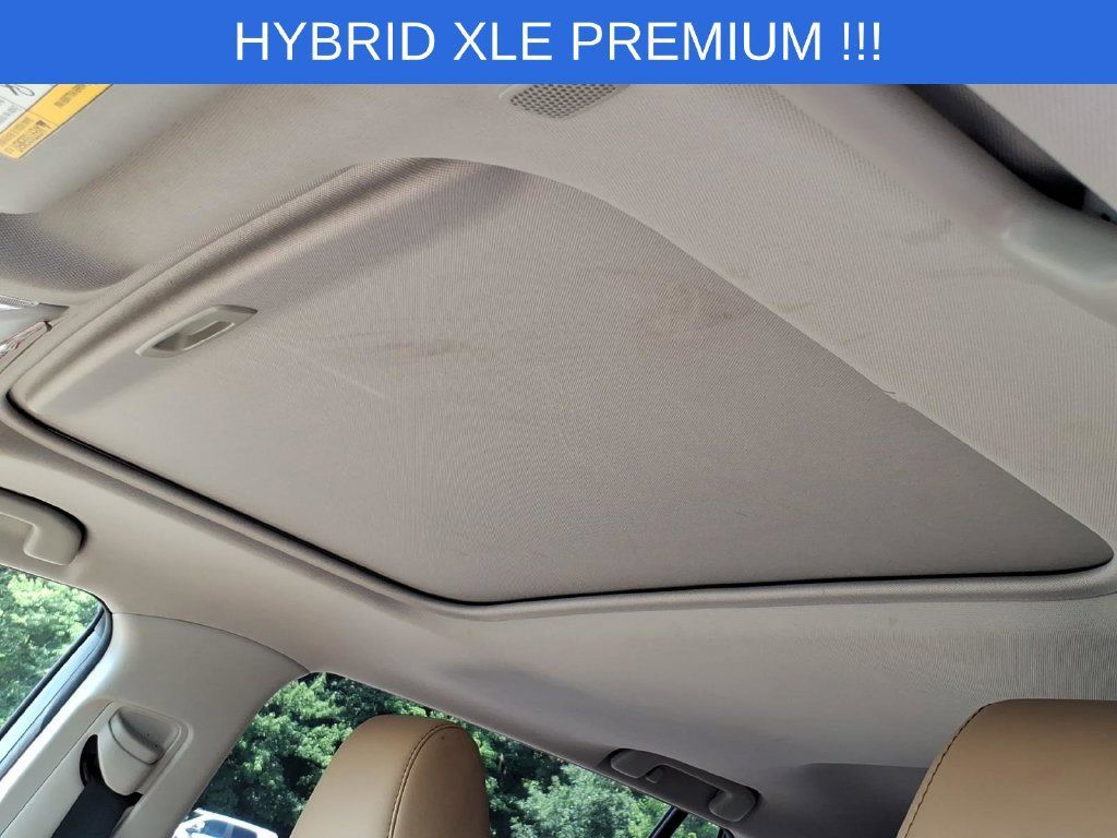 Used 2023 Toyota RAV4 XLE Premium AWD/4WD image 16