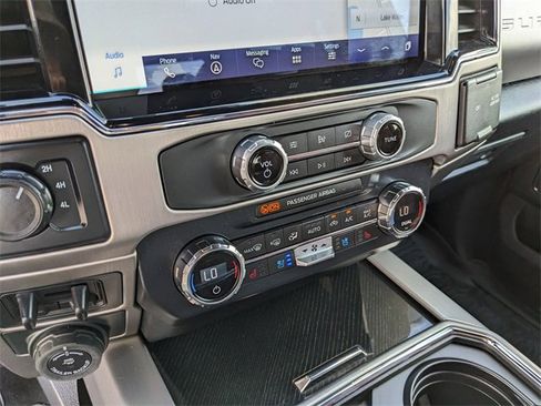 Used 2022 Ford F450 Platinum w/ FX4 Off-Road Package image 24