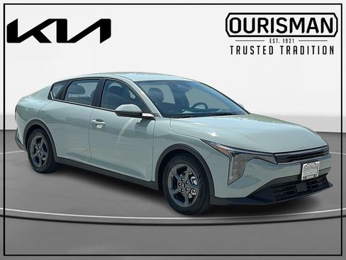 New 2026 Kia K4 FWD image 1