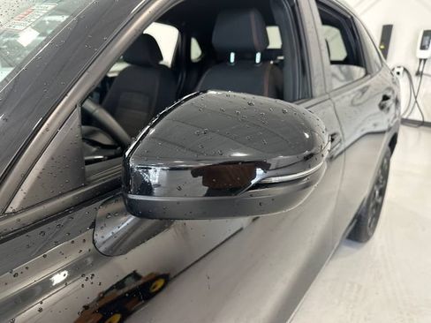 Used 2025 Honda HR-V Sport image 12