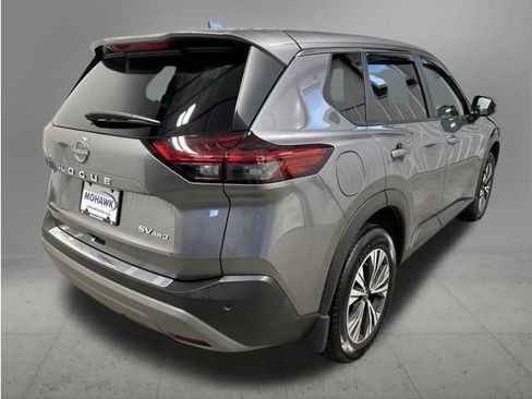 Used 2023 Nissan Rogue SV AWD/4WD image 5