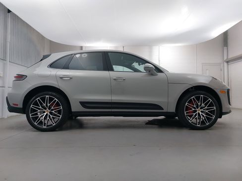 New 2026 Porsche Macan S image 8