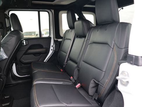 New 2026 Jeep Wrangler Unlimited Sahara AWD/4WD image 27