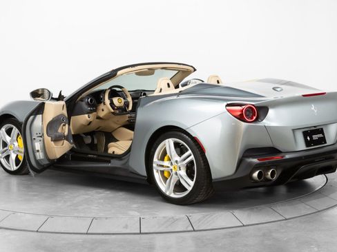 Certified 2019 Ferrari Portofino image 99
