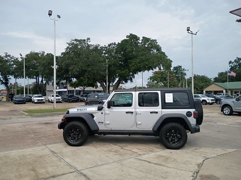 Used 2023 Jeep Wrangler Unlimited AWD/4WD image 20