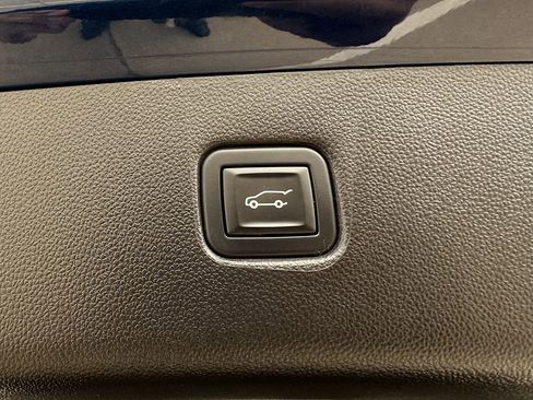 Used 2022 Chevrolet Blazer LT image 34