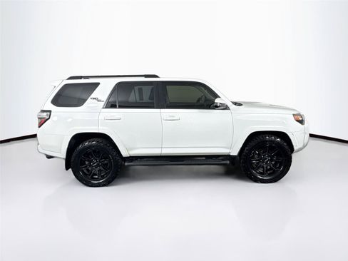 Certified 2024 Toyota 4Runner TRD Off-Road Premium AWD/4WD image 11