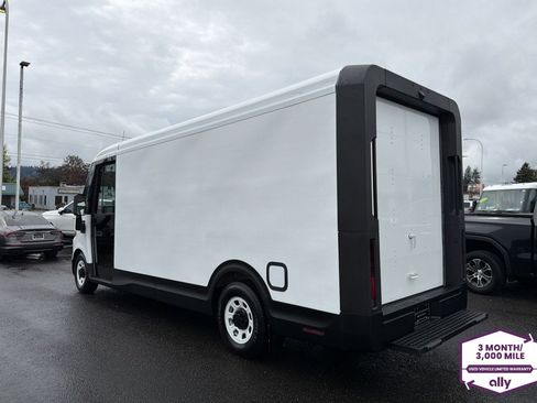 Used 2024 Chevrolet Brightdrop 400 w/ Commercial Equipment Package AWD/4WD image 3