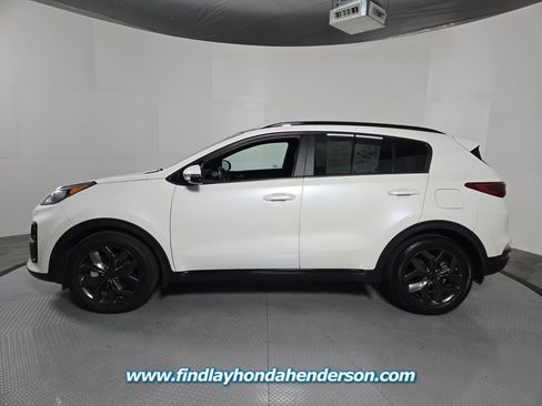 Used 2022 Kia Sportage Nightfall Edition image 3