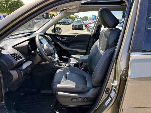 Used 2022 Subaru Forester Limited AWD/4WD image 11