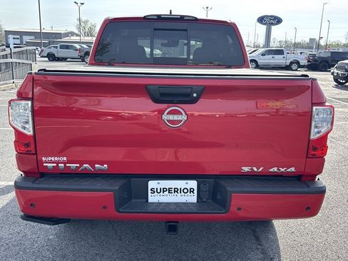 Used 2023 Nissan Titan SV w/ Accessory Utility Package image 5