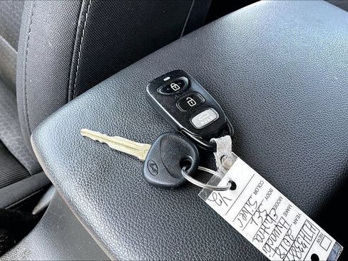 Used 2018 Hyundai Elantra SEL FWD image 12