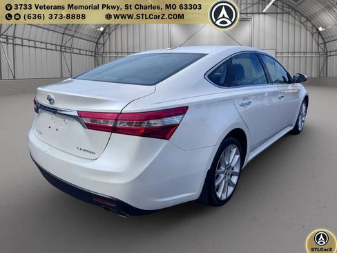 Used 2013 Toyota Avalon Limited FWD image 3