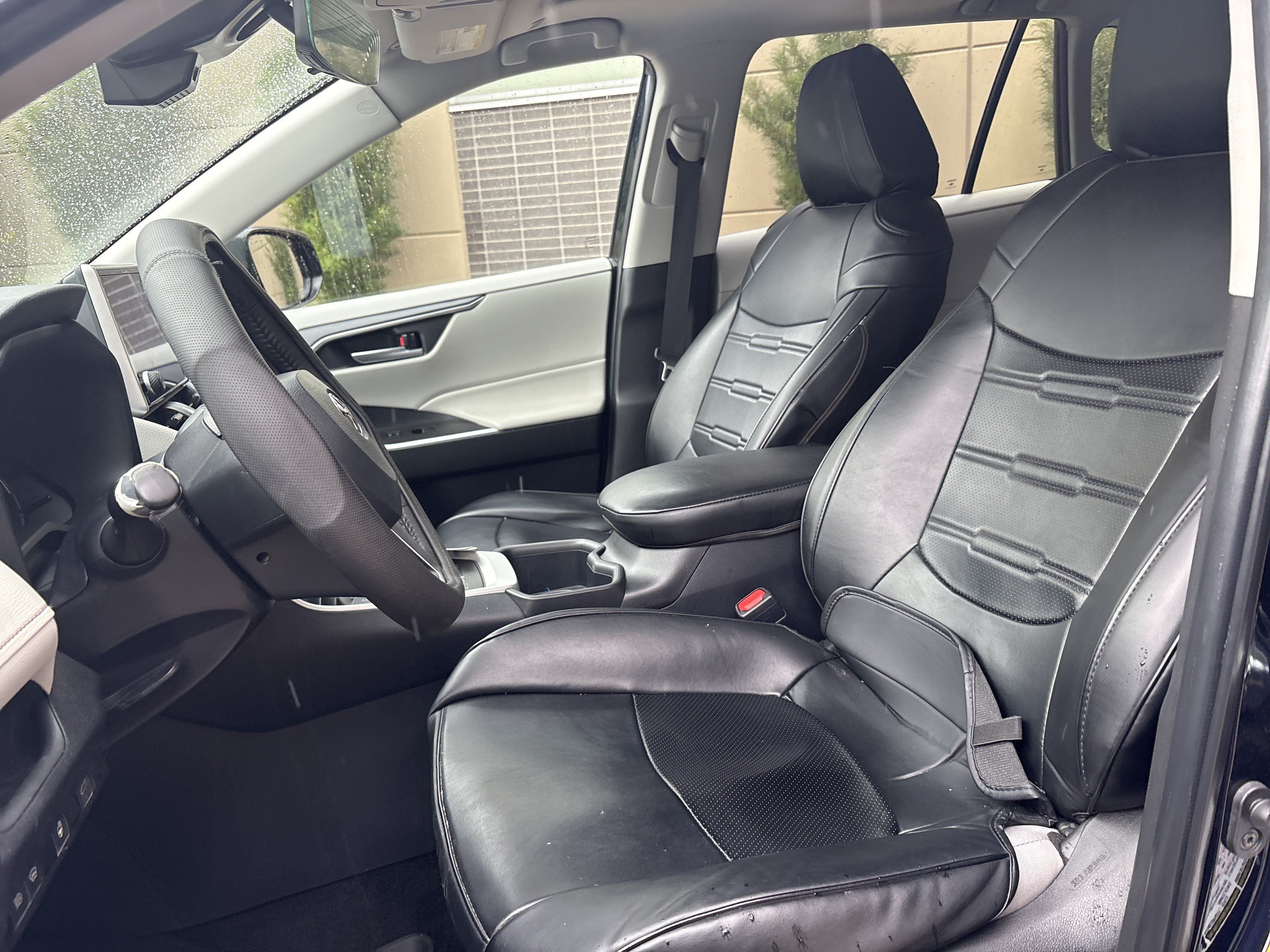 Used 2025 Toyota RAV4 XLE w/ Convenience Package AWD/4WD image 16