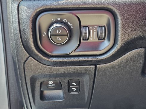 Used 2025 RAM 1500 Laramie w/ Sport Appearance Package AWD/4WD image 19