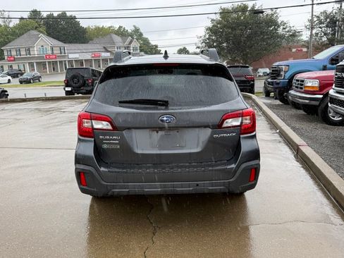 Used 2018 Subaru Outback 2.5i Limited AWD/4WD image 7