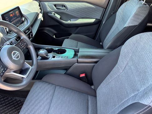 Used 2021 Nissan Rogue S FWD image 17
