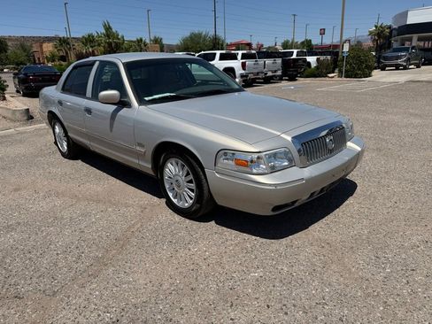 Used 2010 Mercury Grand Marquis LS RWD image 3