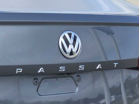 Used 2022 Volkswagen Passat 2.0T SE FWD image 20