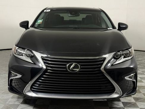 Used 2018 Lexus ES 350 w/ Luxury Package w/Wood Trim FWD image 11