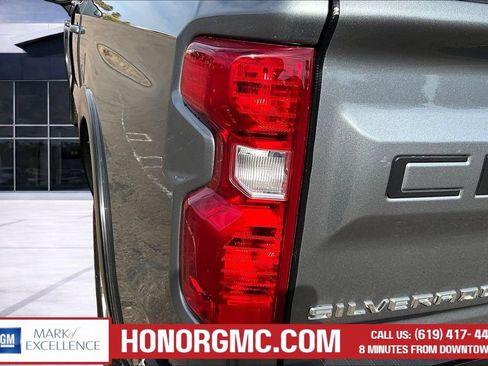 Used 2020 Chevrolet Silverado 1500 LT w/ LT Value Package RWD image 24