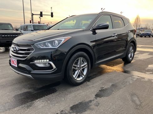 Used 2017 Hyundai Santa Fe Sport image 2